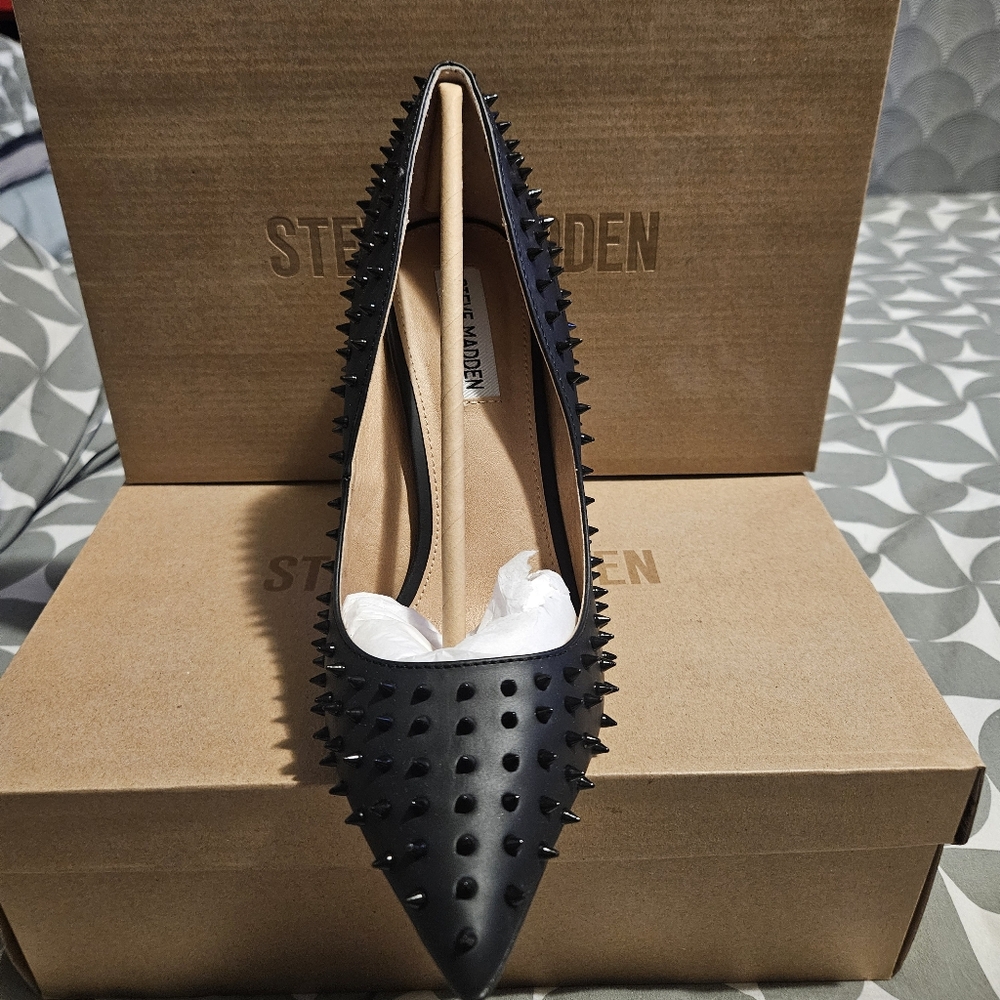 Shoe